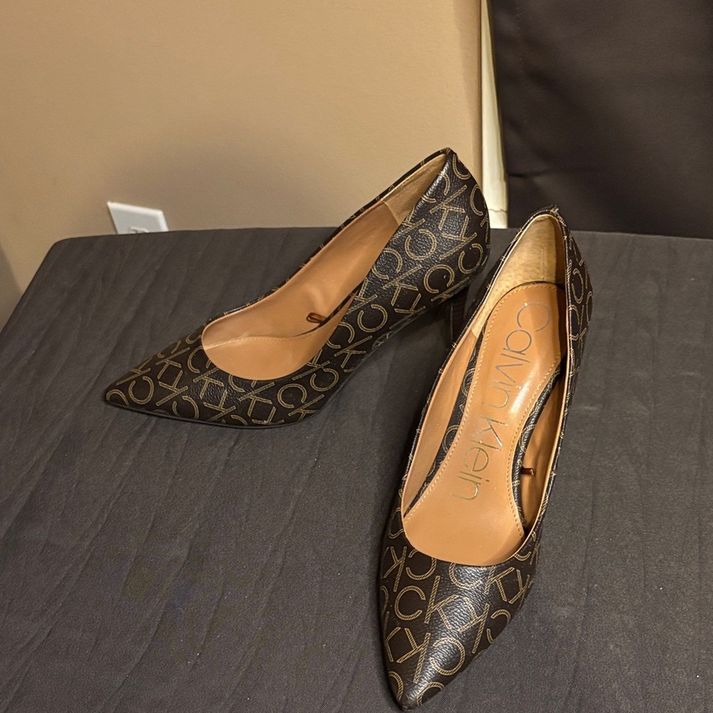Calvin Klein Brown Logo Pointed-Toe Pumps
